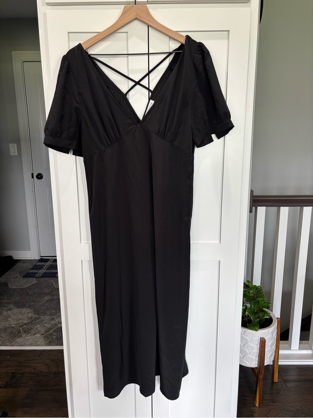 Socialite Black Crisscross Strap Dress